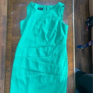 Elegant Green Women's Dress